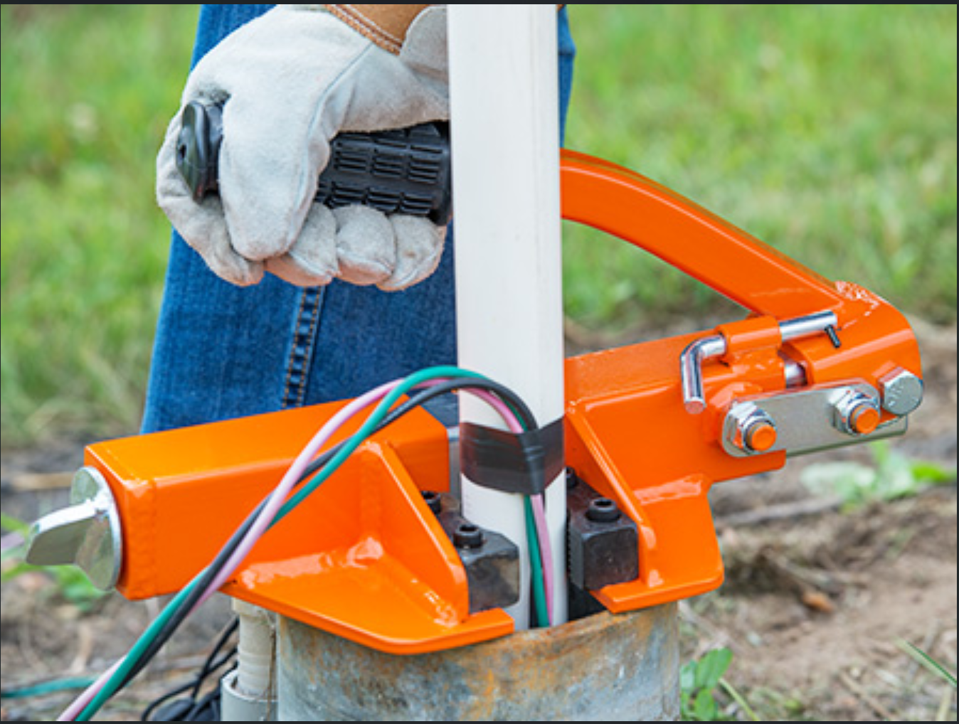 J&K Kwik Klamp 1 | 3500lbs Pipe Clamp | 1" to 2" Nominal Pipe
