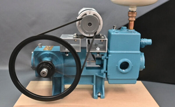 Dankoff Solar Force Piston Pump 3010-12 | 12V | 4.9 GPM | Up To 140 Feet