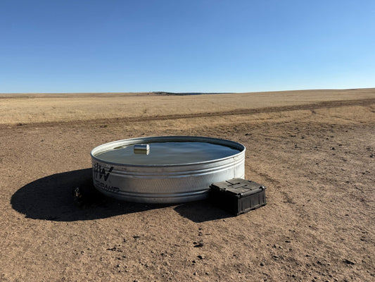 Solar Stock Tank Deicer and Aerator With Battery – Turnkey Off-Grid System (up to 4000 gallon tank)