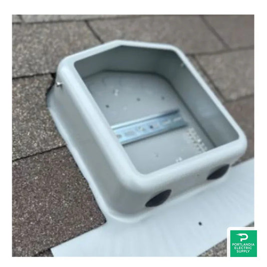 Gray Soladeck flashed PV roof-mount combiner/enclosure 600VDC 120 amp - 0799-5G — front view